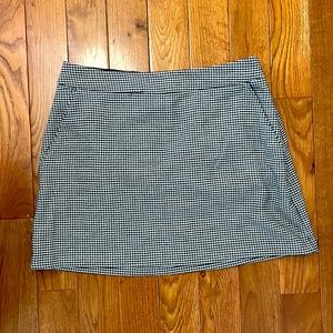 Abercrombie black and white skort